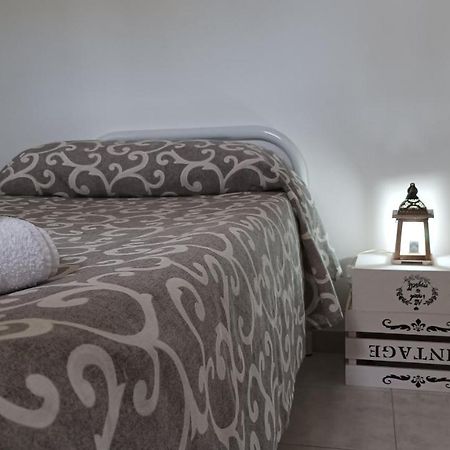 Miniecocasa Ottocentesca In Zona Free-Parking Ed Ecoclimatizzata Villa Ostuni Exteriör bild