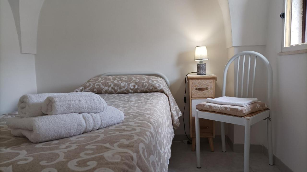 Miniecocasa Ottocentesca In Zona Free-Parking Ed Ecoclimatizzata Villa Ostuni Exteriör bild