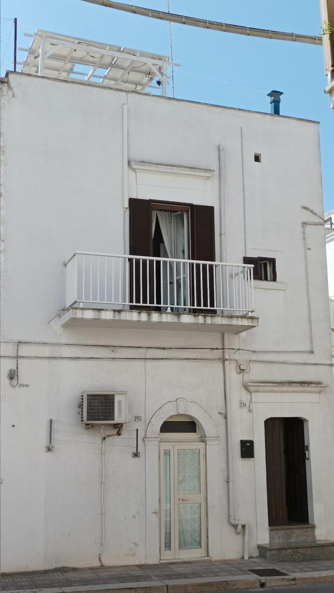 Miniecocasa Ottocentesca In Zona Free-Parking Ed Ecoclimatizzata Villa Ostuni Exteriör bild